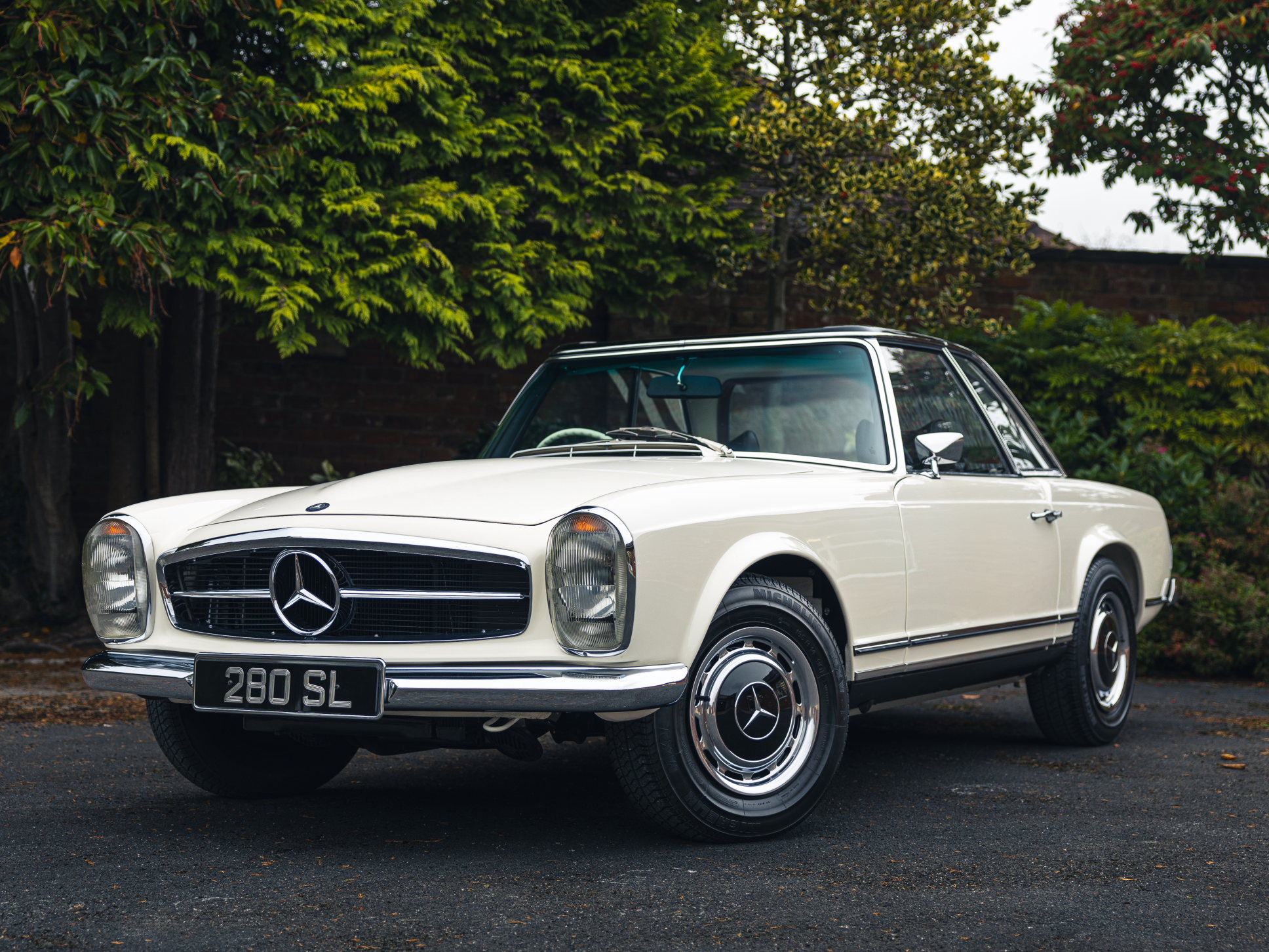 Mercedes 280SL Pagoda (2269)