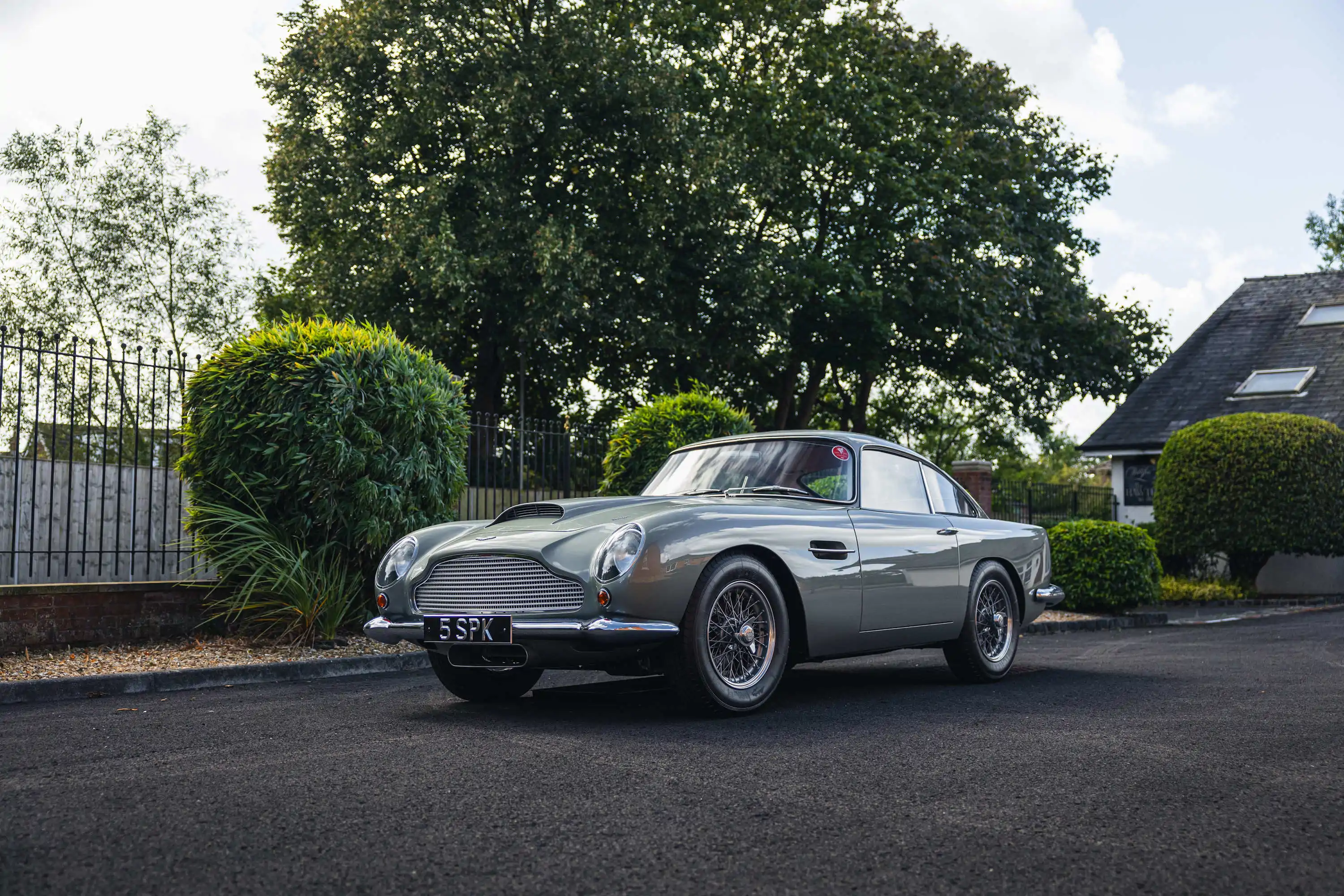 Aston Martin DB4GT | William Lou...